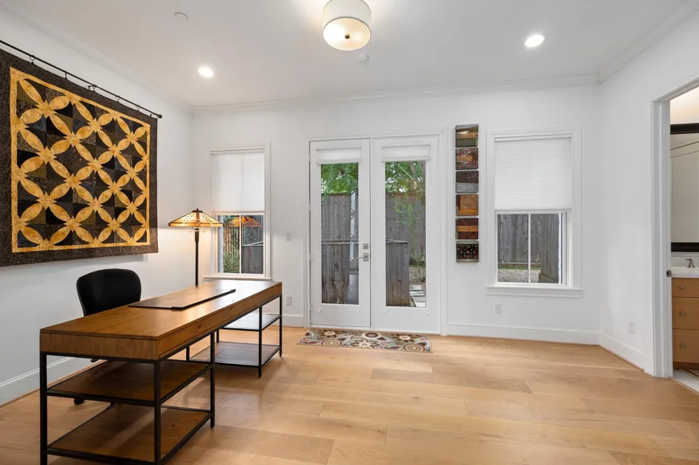 1270 Wood Hollow Drive Houston, TX 77057