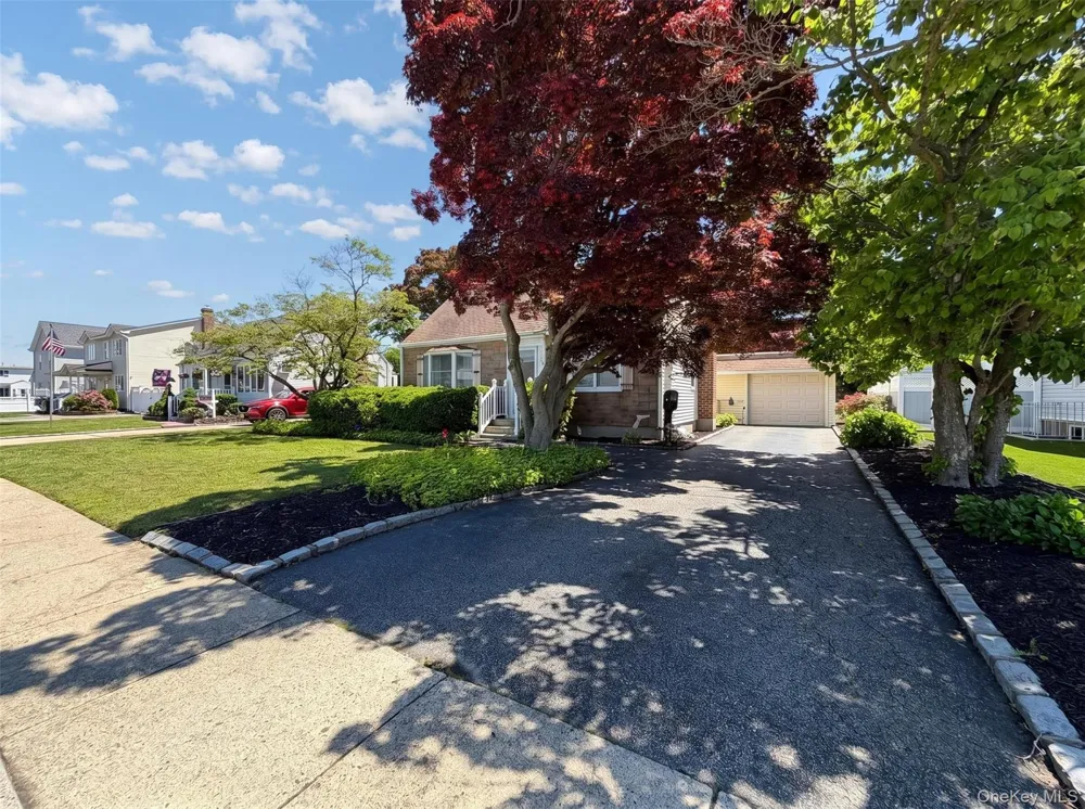 3584 Condor Road Levittown, NY 11756