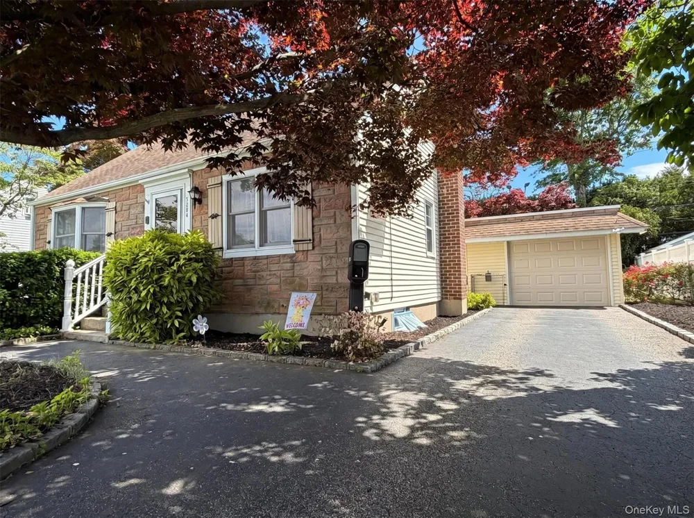 3584 Condor Road Levittown, NY 11756
