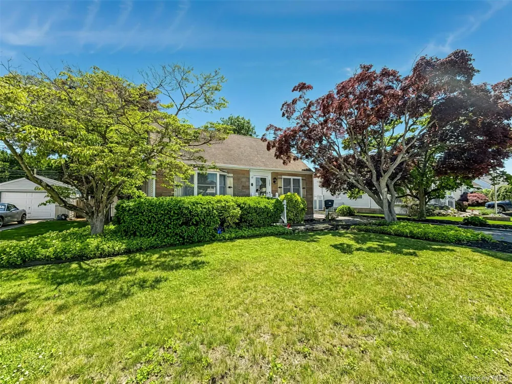 3584 Condor Road Levittown, NY 11756