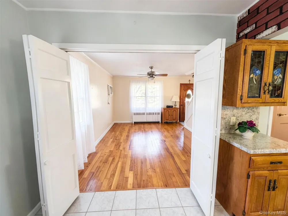 3584 Condor Road Levittown, NY 11756