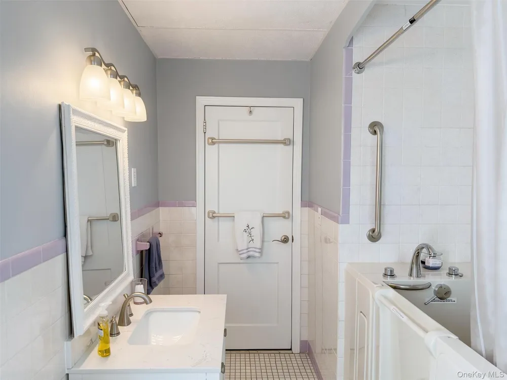 3584 Condor Road Levittown, NY 11756