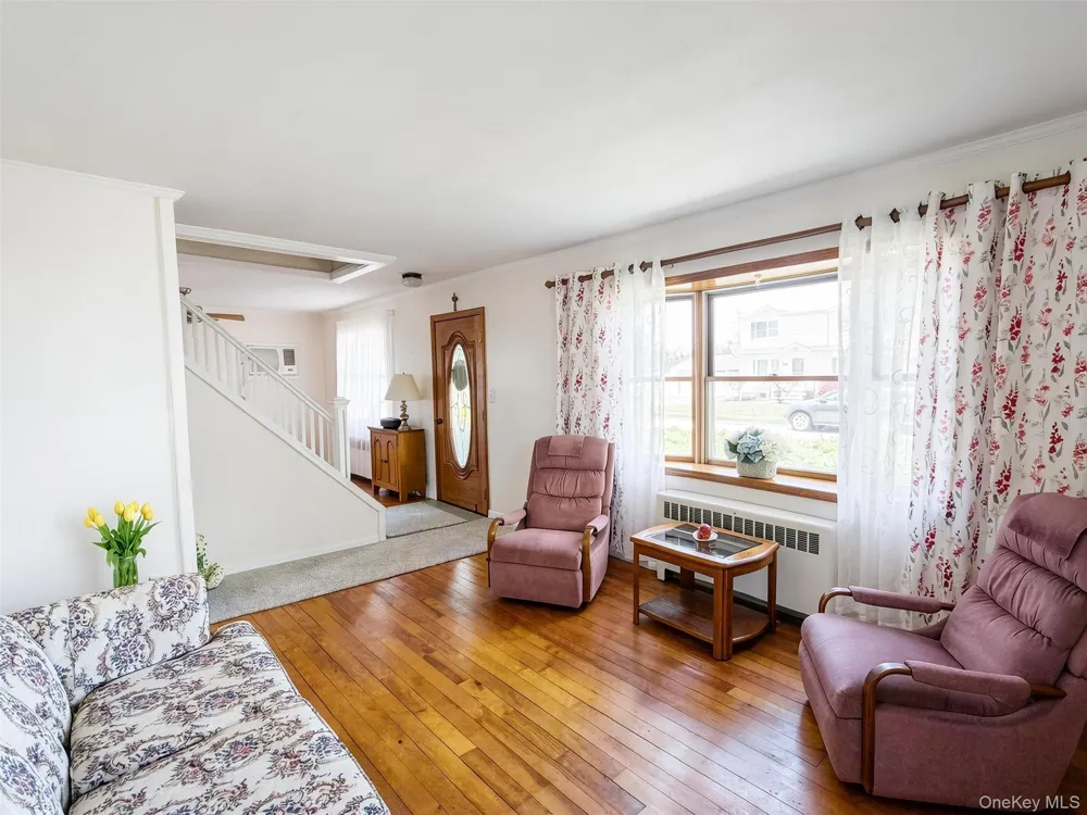 3584 Condor Road Levittown, NY 11756