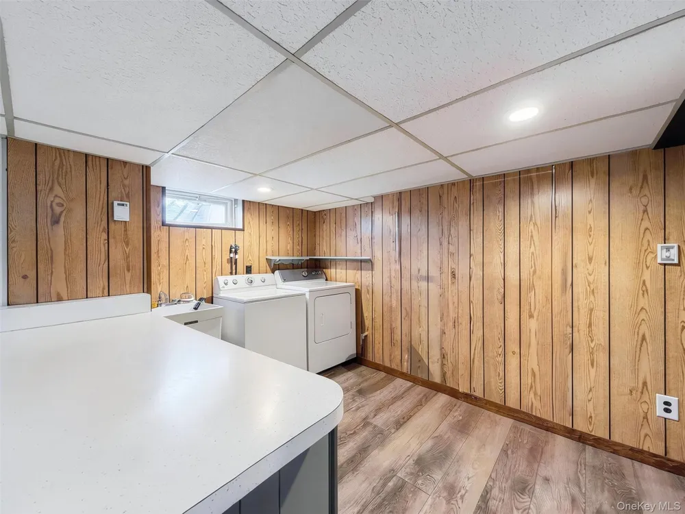 3584 Condor Road Levittown, NY 11756