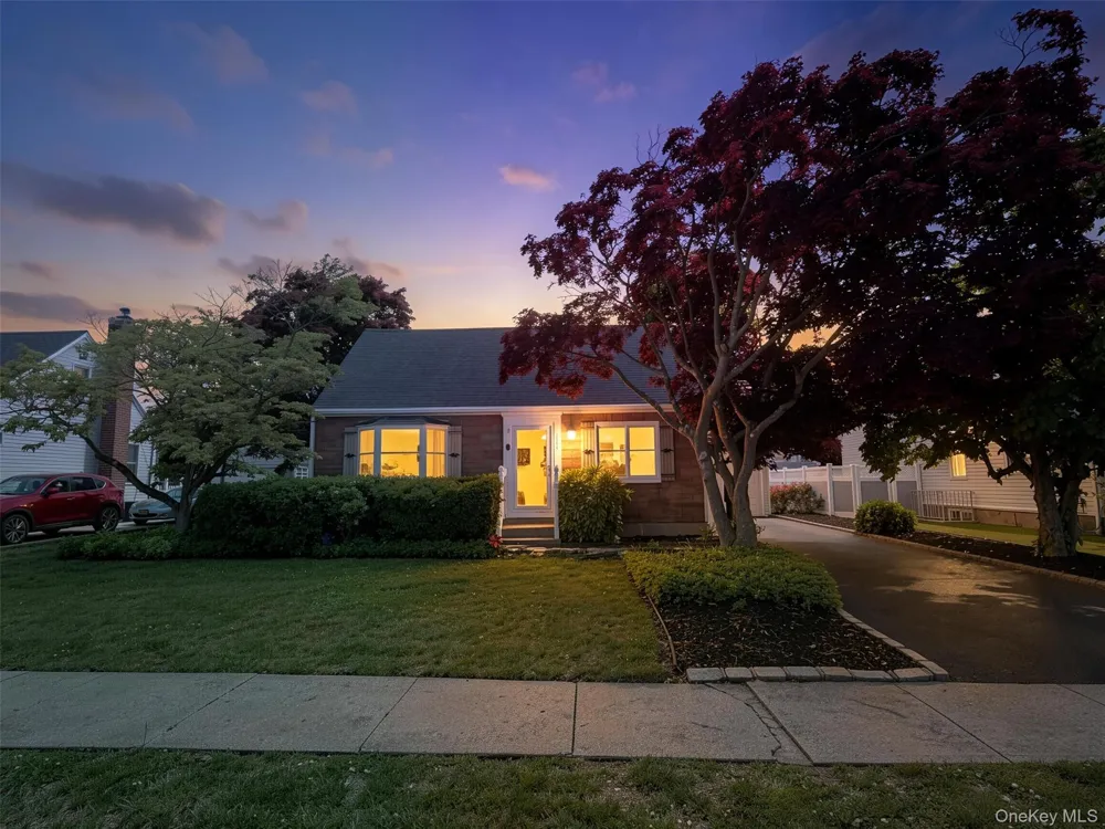 3584 Condor Road Levittown, NY 11756