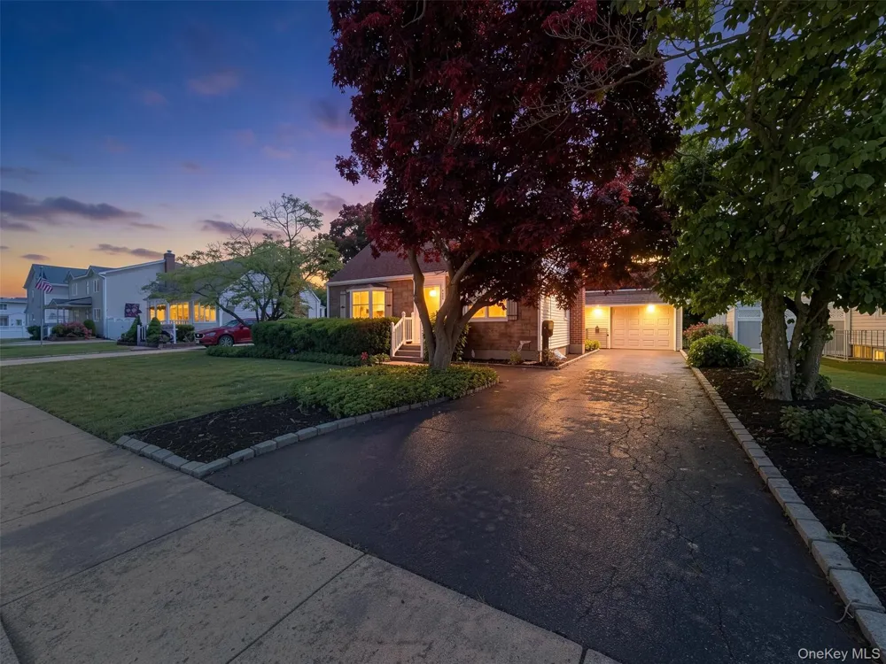 3584 Condor Road Levittown, NY 11756