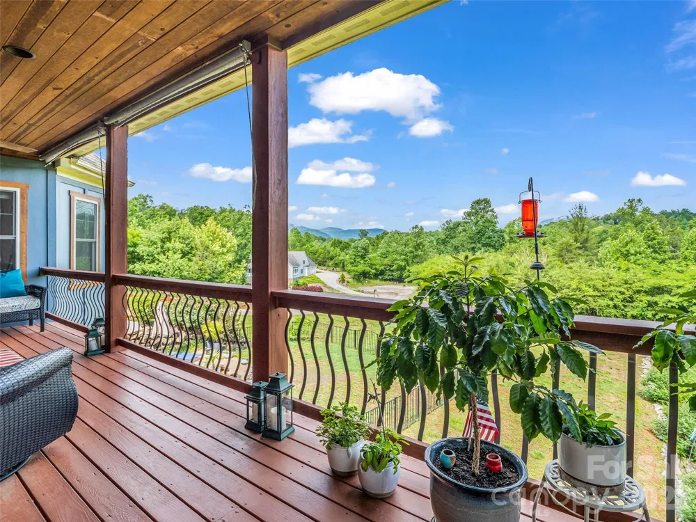 334 Willow Top Lane Lake Lure, NC 28746