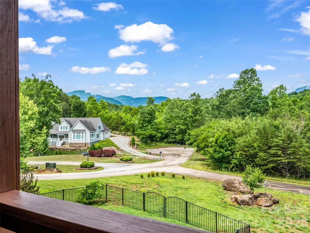 334 Willow Top Lane Lake Lure, NC 28746