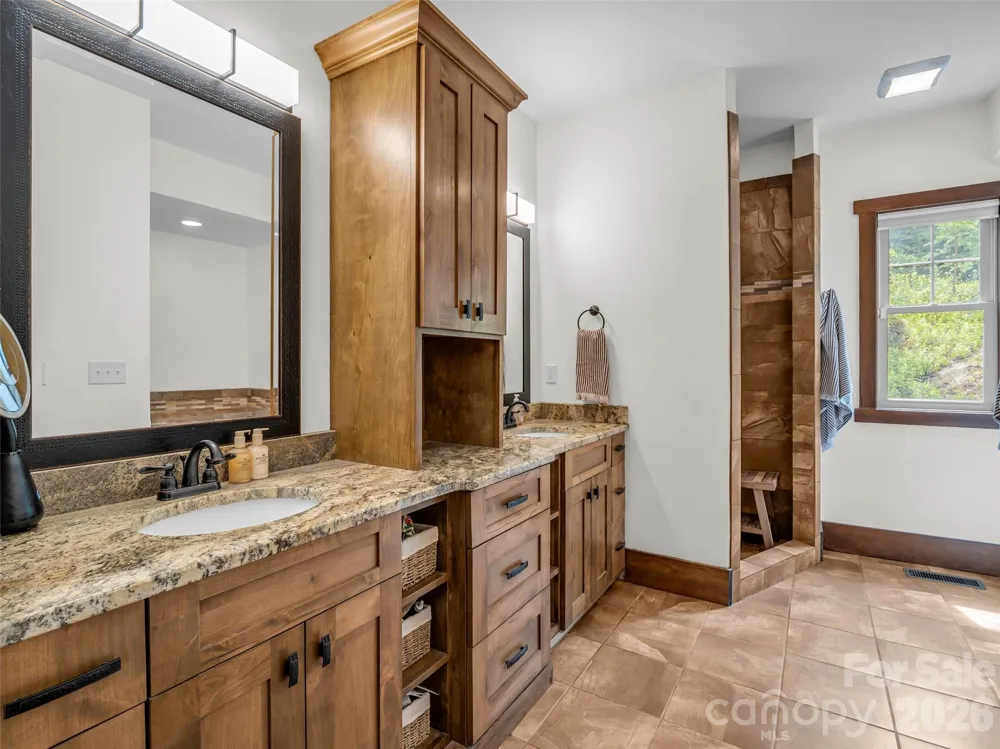 334 Willow Top Lane Lake Lure, NC 28746