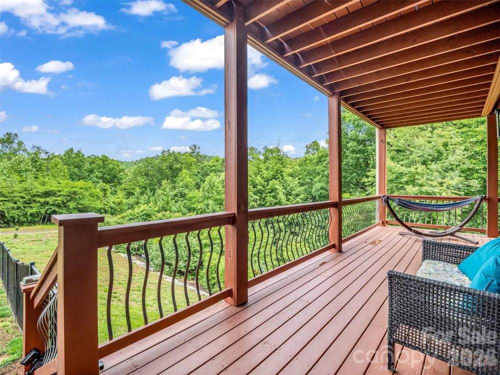 334 Willow Top Lane Lake Lure, NC 28746