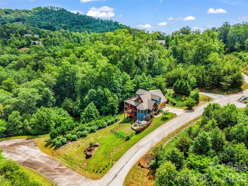 334 Willow Top Lane Lake Lure, NC 28746