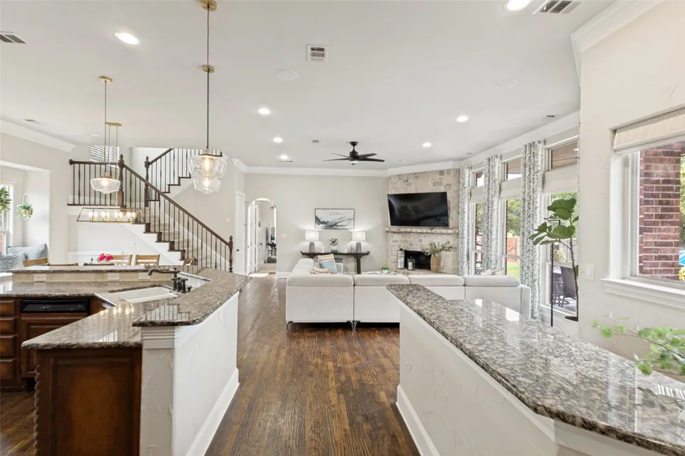 33 Lochleven Richardson, TX 75082