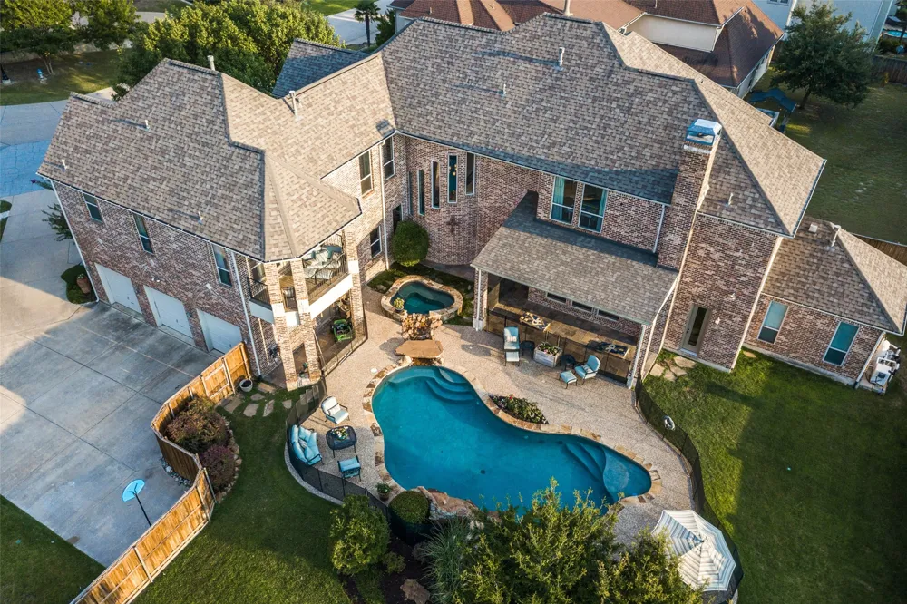 33 Lochleven Richardson, TX 75082