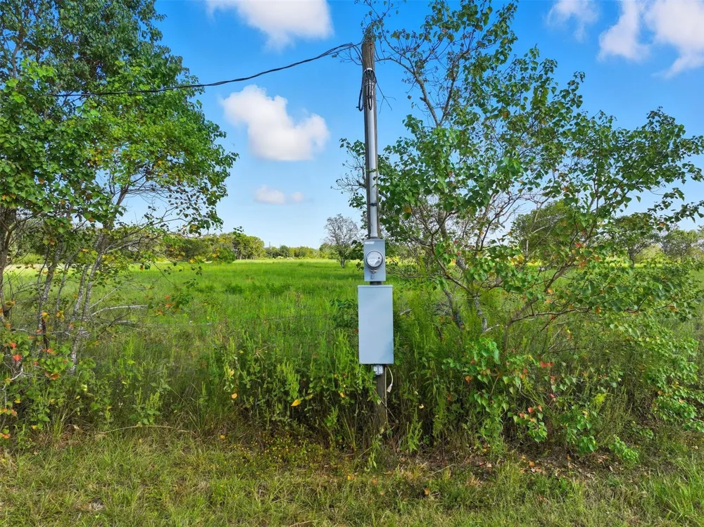 11715 County Road 48 Rosharon, TX 77583