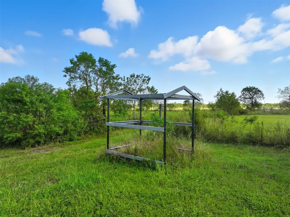 11715 County Road 48 Rosharon, TX 77583