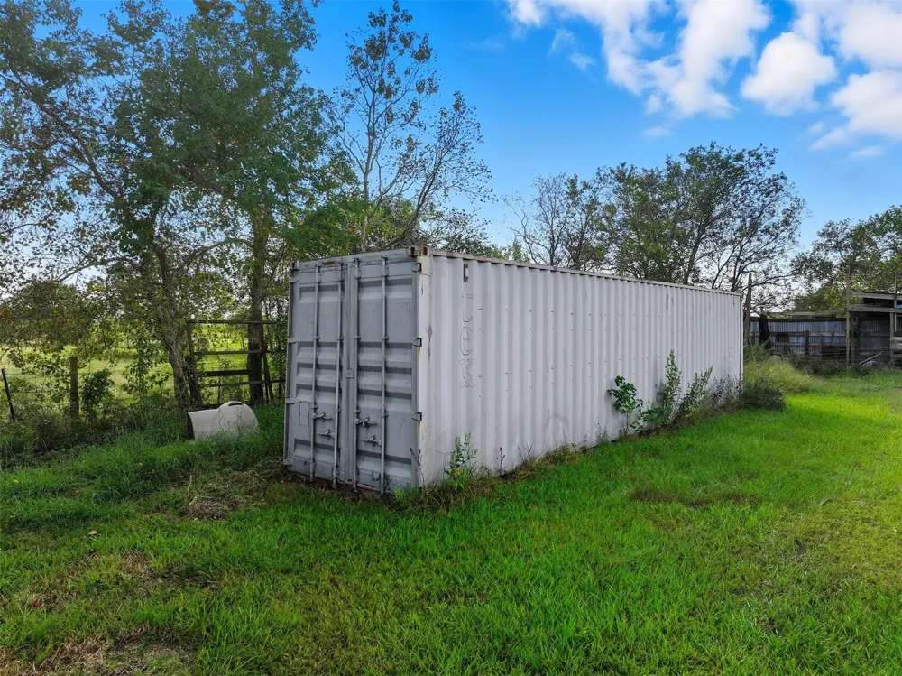 11715 County Road 48 Rosharon, TX 77583
