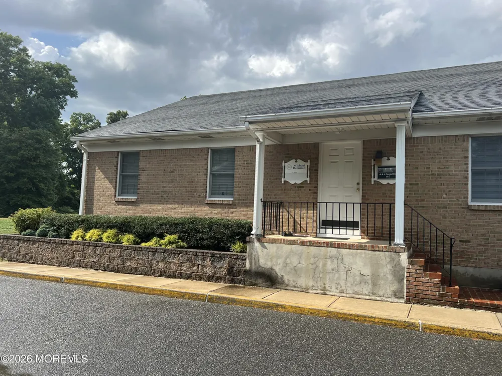 22 S Holmdel Road #7