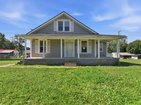 323 Kennedy St