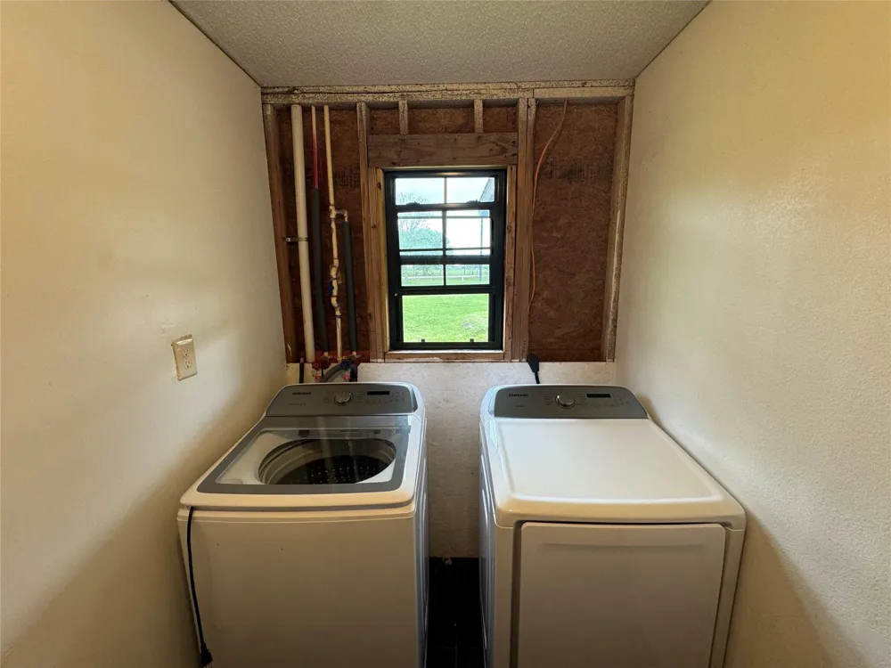 1904 Dodge Lane Wallis, TX 77485