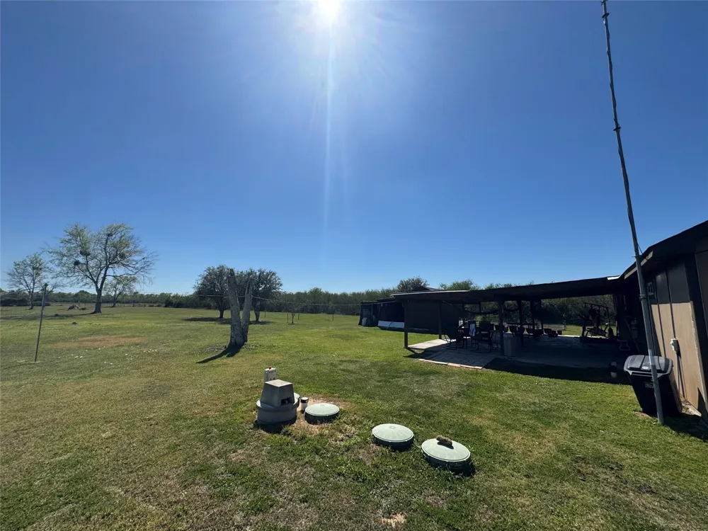 1904 Dodge Lane Wallis, TX 77485