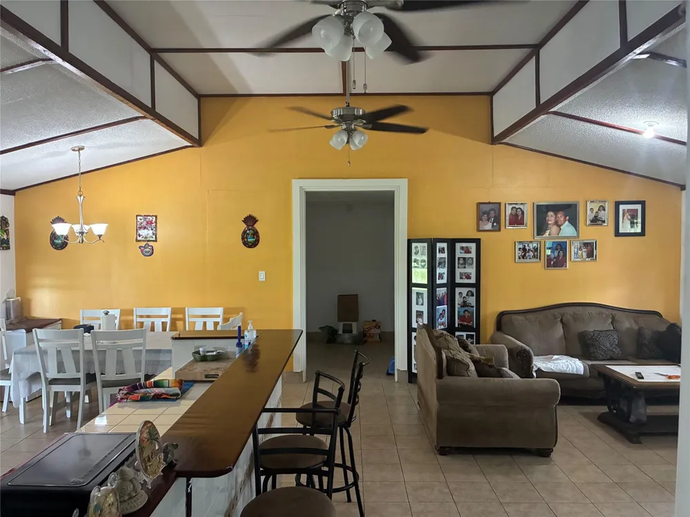 1904 Dodge Lane Wallis, TX 77485