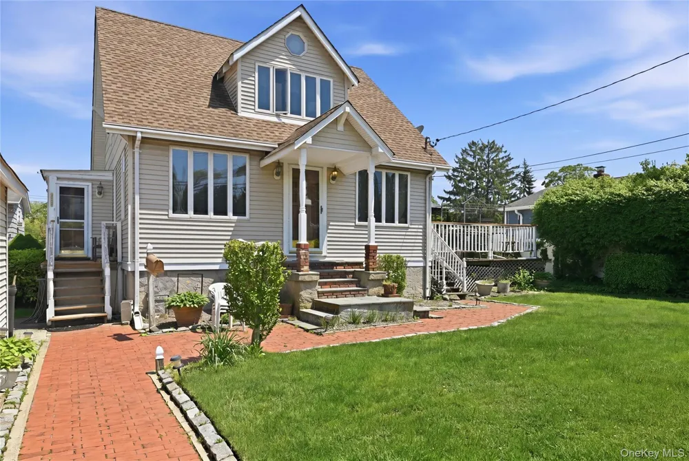 418 Myrtle Avenue West Islip, NY 11795