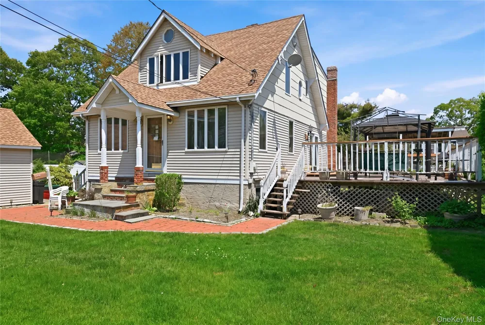 418 Myrtle Avenue West Islip, NY 11795