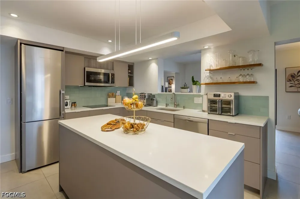 Virginia Avenue #403 Fort Myers, FL 33901