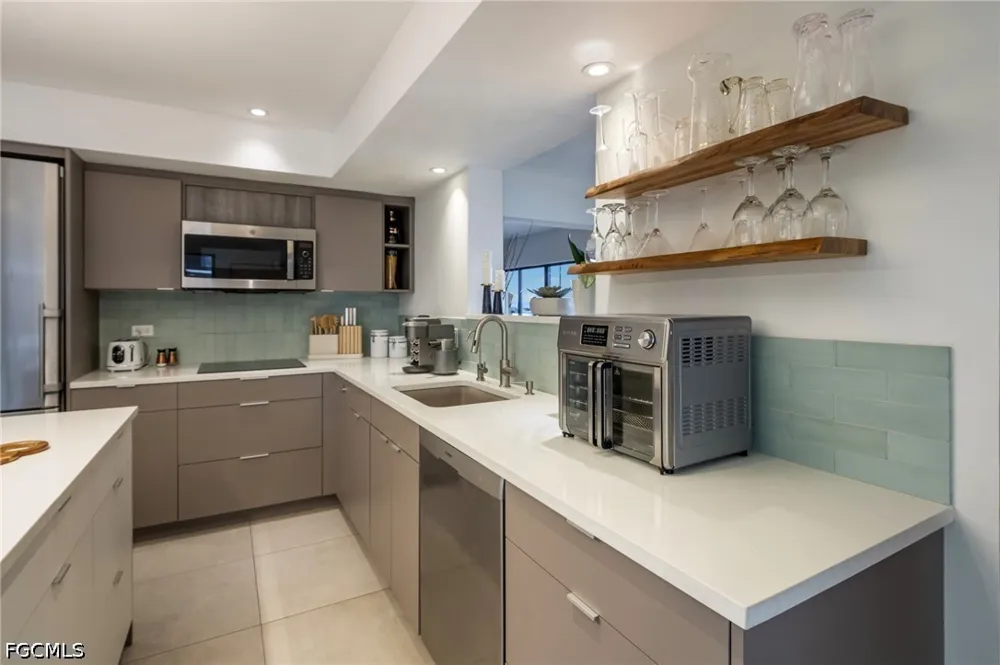 Virginia Avenue #403 Fort Myers, FL 33901