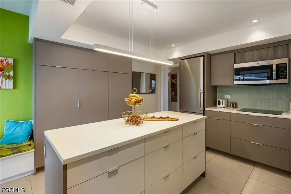 Virginia Avenue #403 Fort Myers, FL 33901
