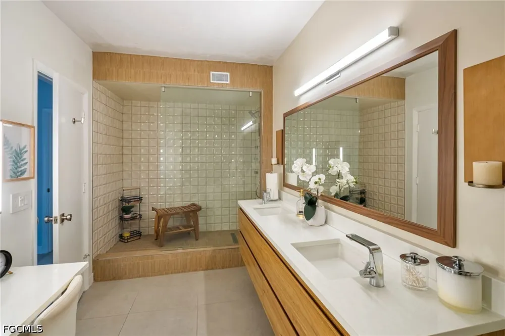 Virginia Avenue #403 Fort Myers, FL 33901