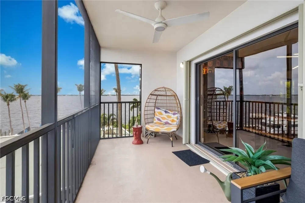 Virginia Avenue #403 Fort Myers, FL 33901