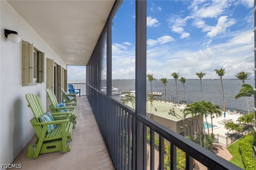 Virginia Avenue #403 Fort Myers, FL 33901