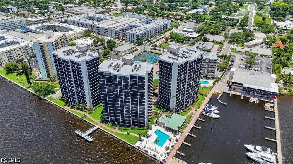 Virginia Avenue #403 Fort Myers, FL 33901
