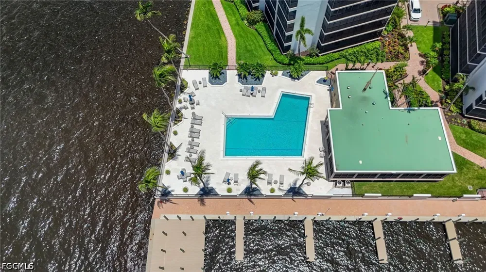 Virginia Avenue #403 Fort Myers, FL 33901