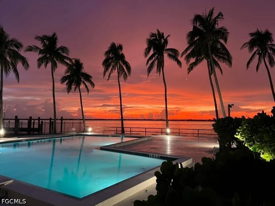 Virginia Avenue #403 Fort Myers, FL 33901
