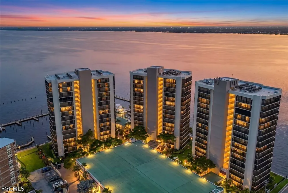 Virginia Avenue #403 Fort Myers, FL 33901
