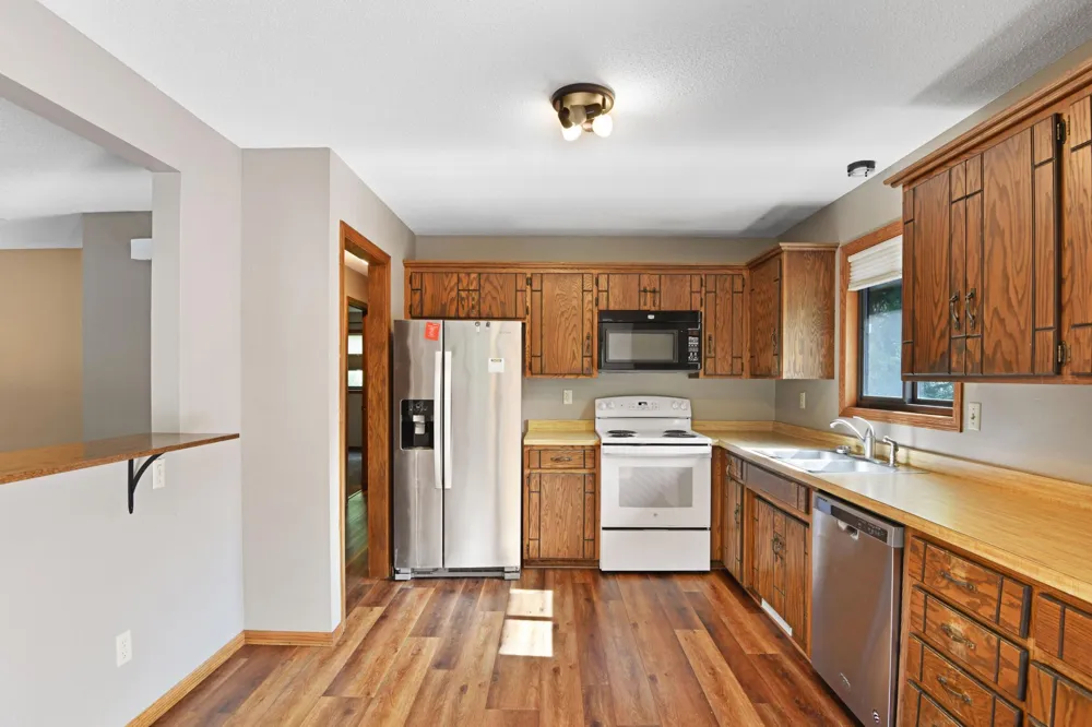 807 2 1/2 STREET Sartell, MN 56377
