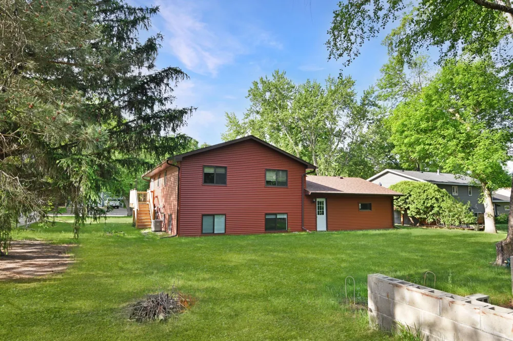 807 2 1/2 STREET Sartell, MN 56377
