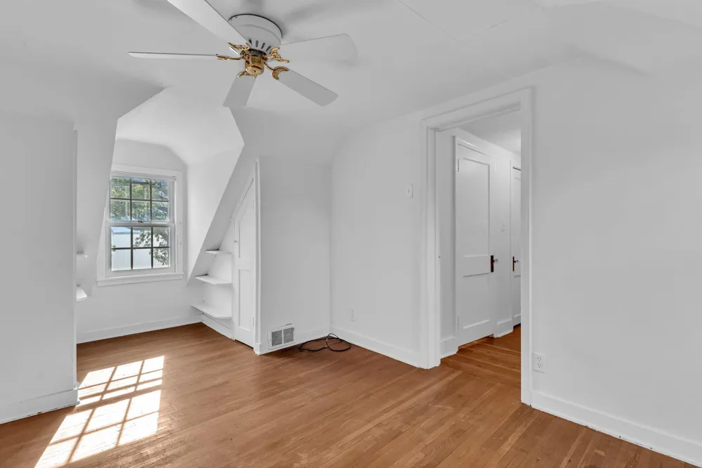 271 Lake Avenue Spicer, MN 56288