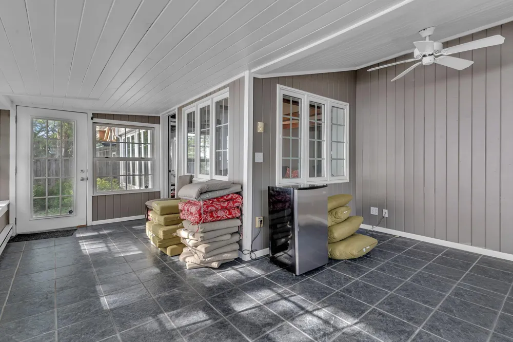 271 Lake Avenue Spicer, MN 56288