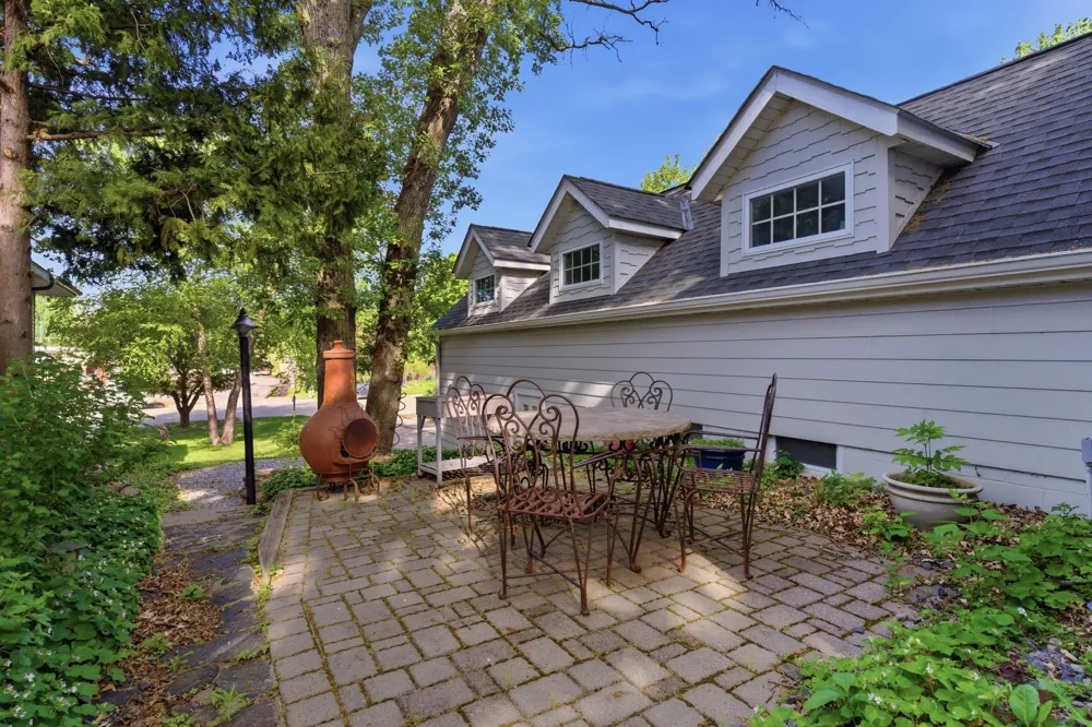 271 Lake Avenue Spicer, MN 56288