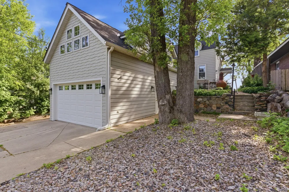 271 Lake Avenue Spicer, MN 56288