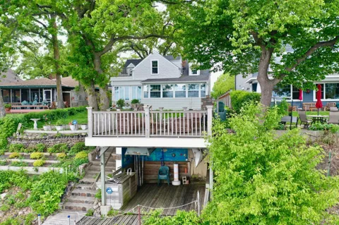 271 Lake Avenue