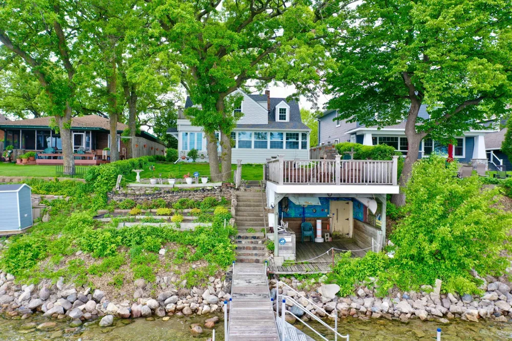271 Lake Avenue Spicer, MN 56288