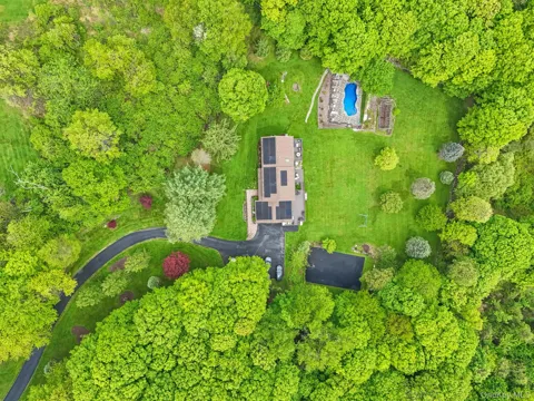 76 Eleanor Drive