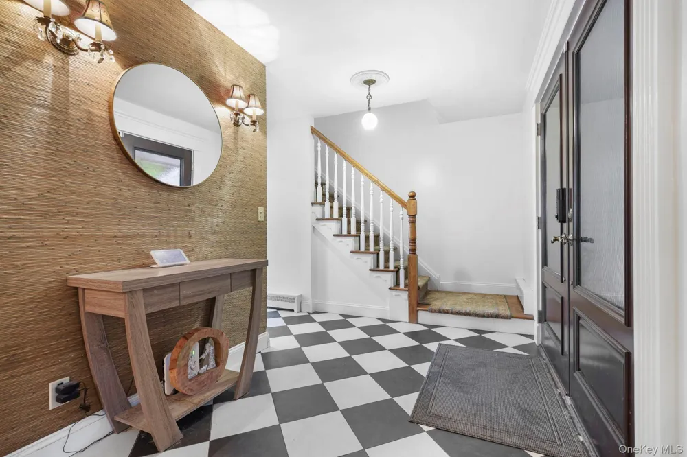 76 Eleanor Drive Mahopac, NY 10541