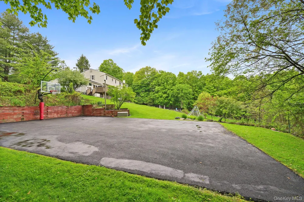 76 Eleanor Drive Mahopac, NY 10541