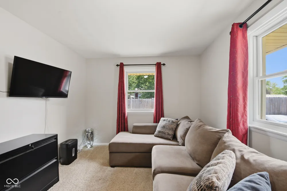 9940 W Sunset Lane Elwood, IN 46036