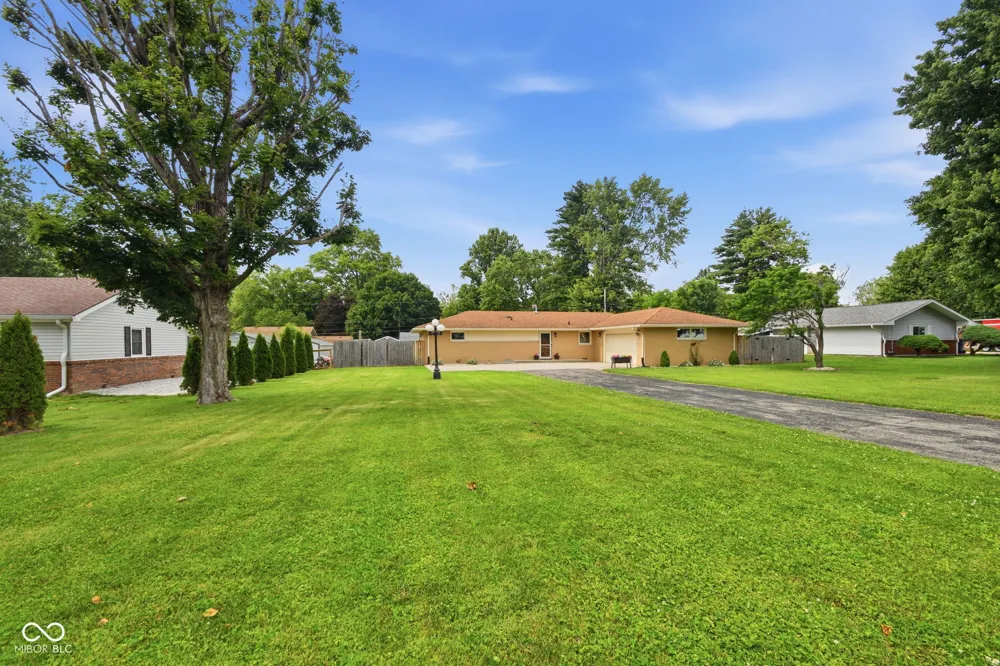 9940 W Sunset Lane Elwood, IN 46036